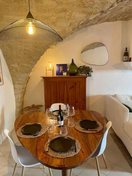 Charmante Maison De Village Au Pied Du Luberon Cabrieres-d'Aigues Esterno foto