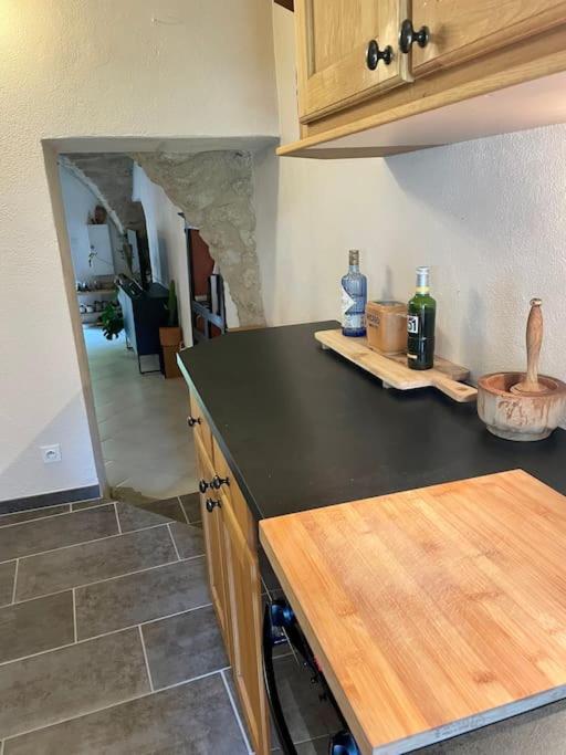 Charmante Maison De Village Au Pied Du Luberon Cabrieres-d'Aigues Esterno foto