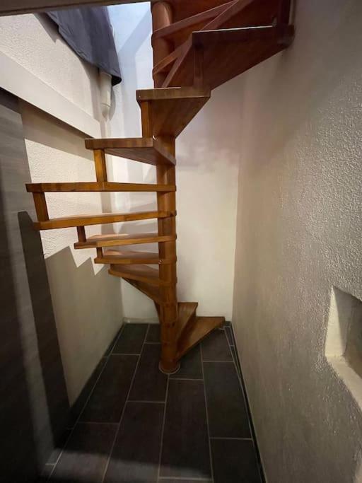 Charmante Maison De Village Au Pied Du Luberon Cabrieres-d'Aigues Esterno foto